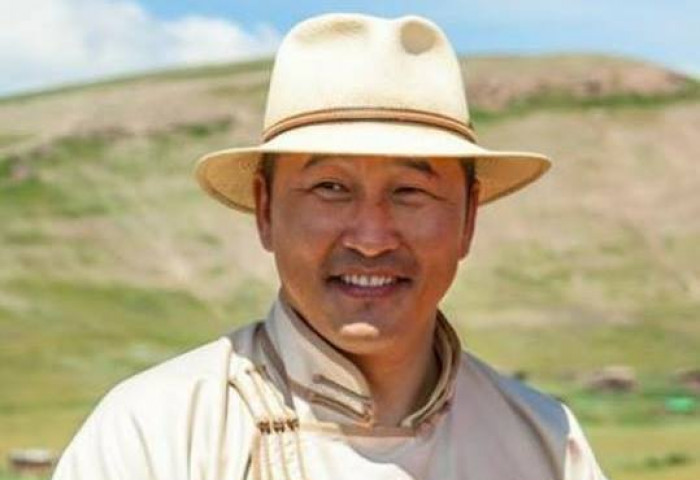 УИХ-ын гишүүн Ж.Мөнхбат Монголын ирээдүй болсон шилдэг 100 оюутанд тэтгэлэг олгоно