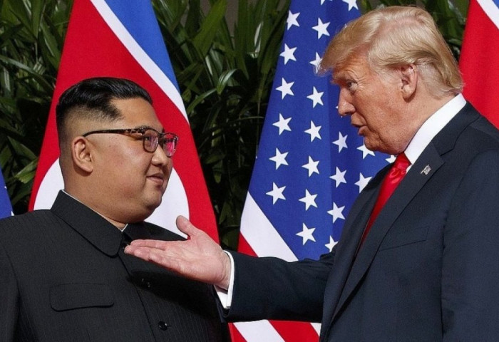 Д.Трамп: Ким Жөн Уныг сайн байгаад баяртай байна